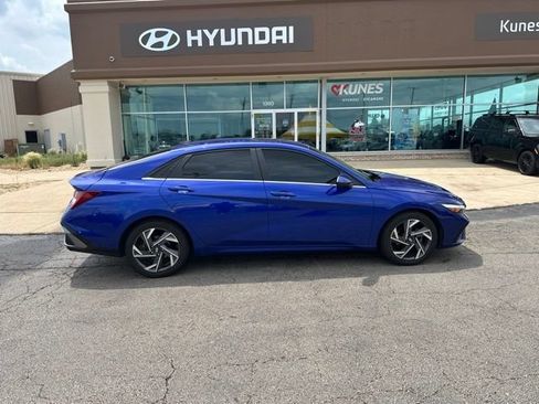 Used 2024 Hyundai Elantra SEL w/ Convenience Package FWD image 9