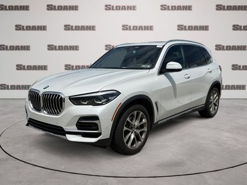 Used 2022 BMW X5 xDrive40i w/ Premium Package AWD/4WD image 1