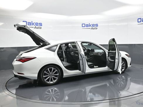 Used 2024 Acura Integra image 52