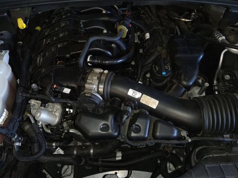 Used 2022 Jeep Grand Cherokee L Limited RWD image 30