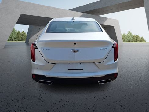 Used 2024 Cadillac CT4 Luxury RWD image 3