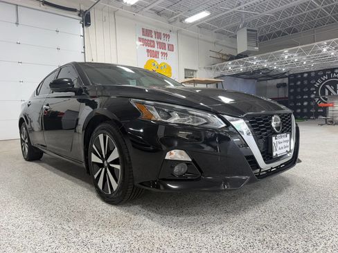 Used 2019 Nissan Altima 2.5 SV AWD/4WD image 1