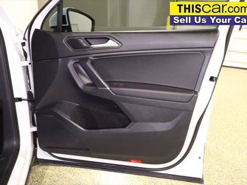 Used 2020 Volkswagen Tiguan SE FWD image 36