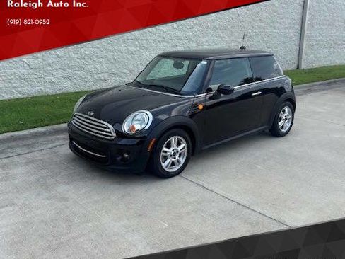 Used 2013 MINI Cooper S image 1