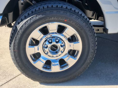 New 2026 Ford F250 Lariat w/ Chrome Package image 11