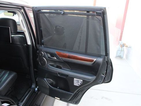 Used 2017 Lexus LX 570 4WD image 25