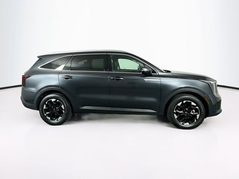 Used 2024 Kia Sorento S FWD image 10