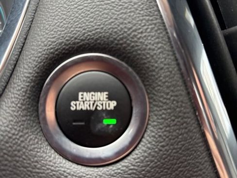 Used 2023 Chevrolet Traverse LT image 22