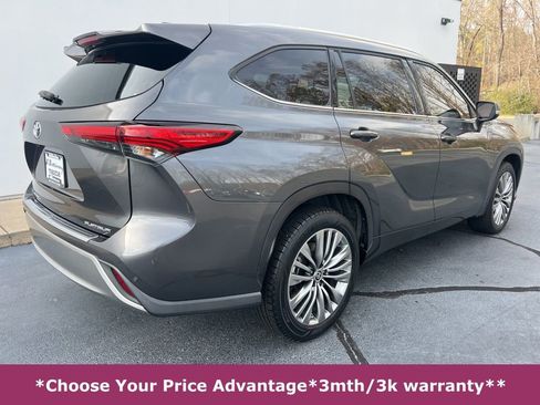 Used 2020 Toyota Highlander Platinum image 3