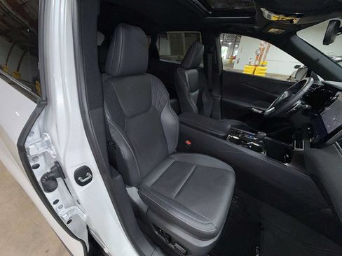 Used 2024 Lexus RX 350 Premium w/ Accessory Package (Z1) AWD/4WD image 16