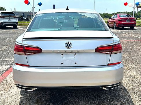 Used 2020 Volkswagen Passat 2.0T R-Line FWD image 7