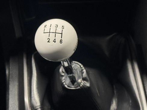 Used 2017 Toyota Tacoma TRD Off-Road image 31