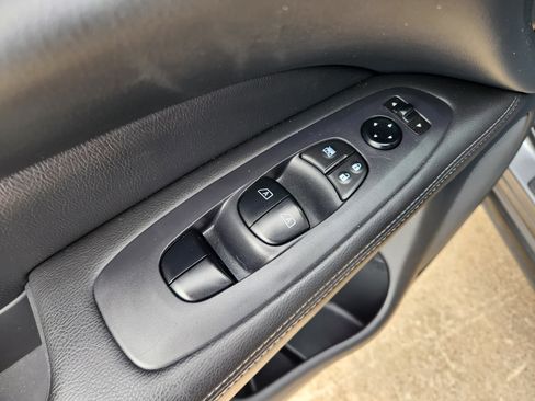 Used 2020 Nissan Pathfinder SV w/ Cargo Package image 25