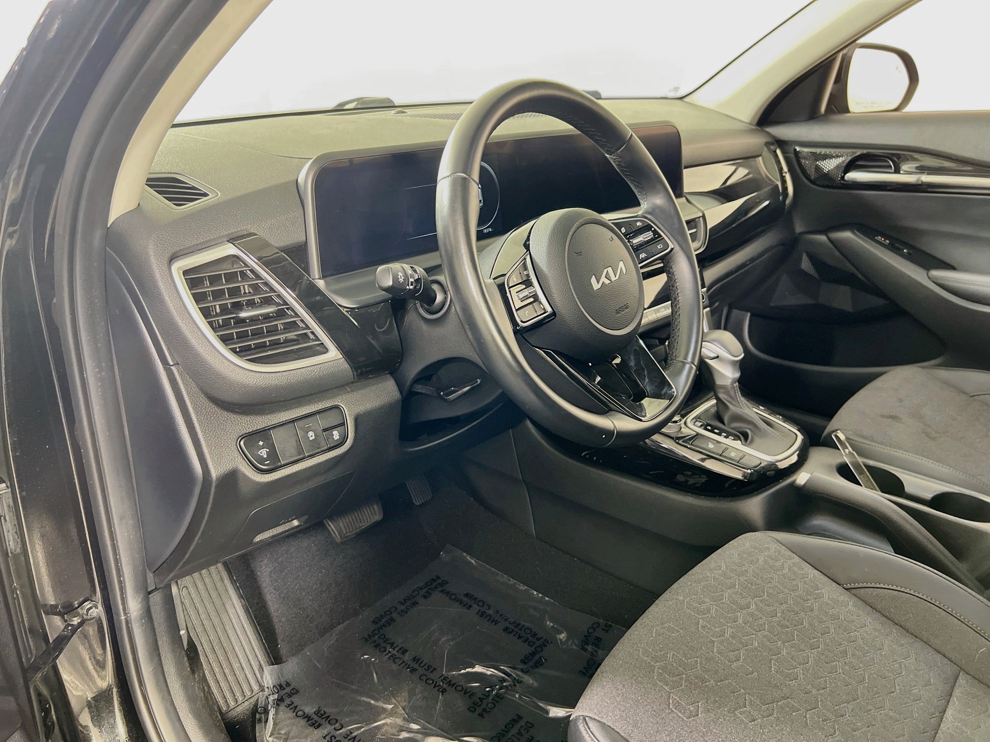 Used 2024 Kia Seltos S AWD/4WD image 9