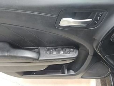 Used 2022 Dodge Charger R/T w/ Plus Group RWD image 7