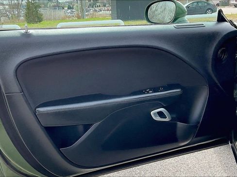 Used 2021 Dodge Challenger SXT w/ Driver Convenience Group image 18