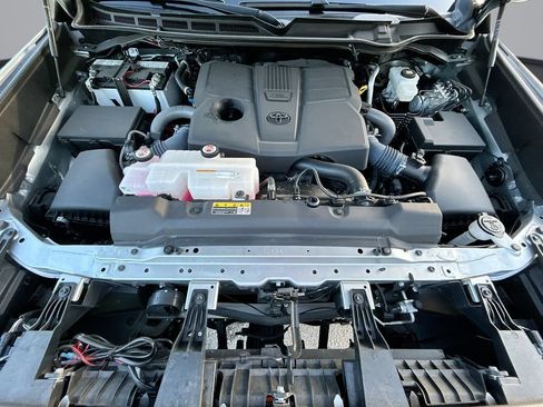 Used 2024 Toyota Tundra SR5 w/ SR5 Premium Package RWD image 31