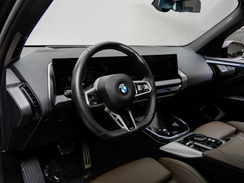 Used 2025 BMW X3 xDrive30i AWD/4WD image 3
