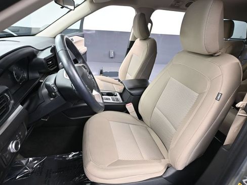 Used 2022 Ford Explorer XLT RWD image 18