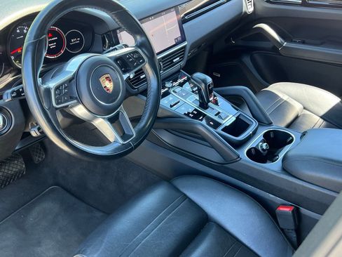 Certified 2019 Porsche Cayenne AWD/4WD image 4