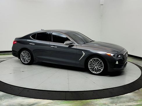 Used 2020 Genesis G70 2.0T RWD image 3