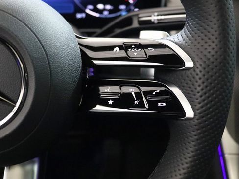 Certified 2025 Mercedes-Benz GLC 350e GLC 350e image 6