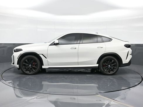 Used 2024 BMW X6 xDrive40i w/ Premium Package AWD/4WD image 3