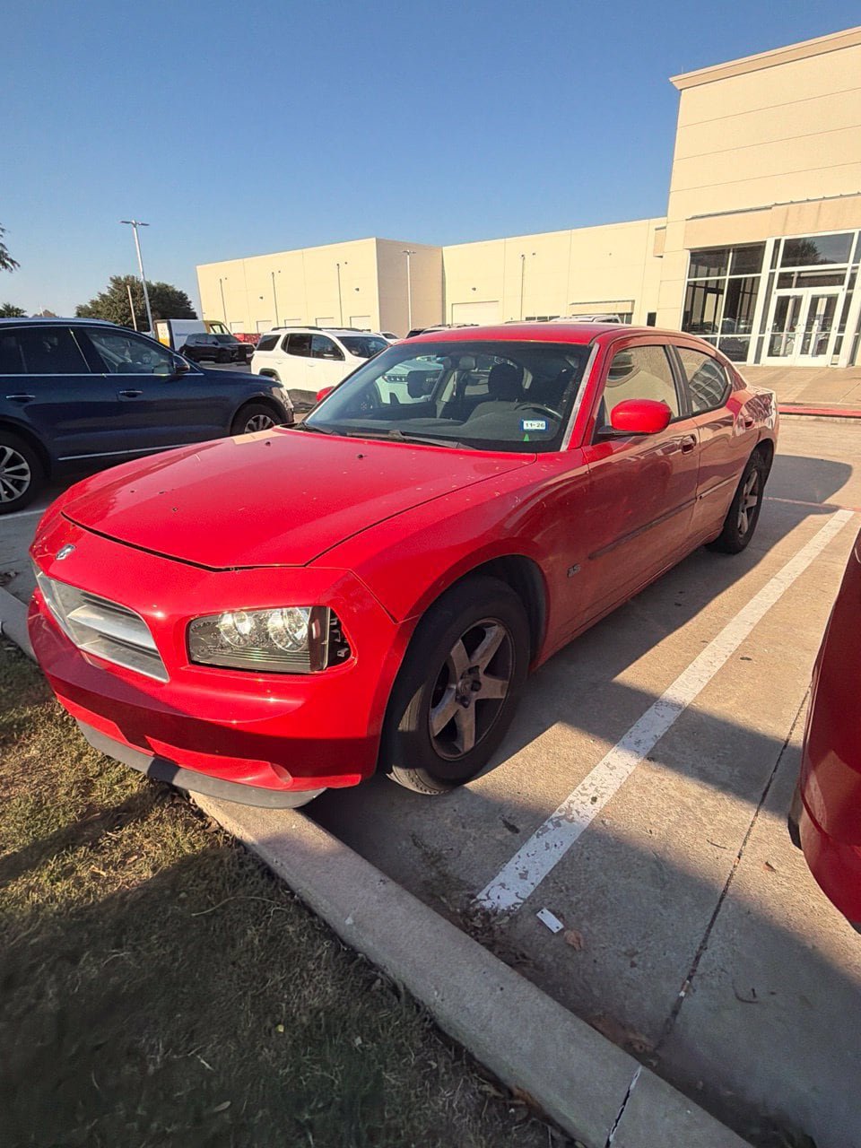 Used 2010 Dodge Charger SXT RWD image 2
