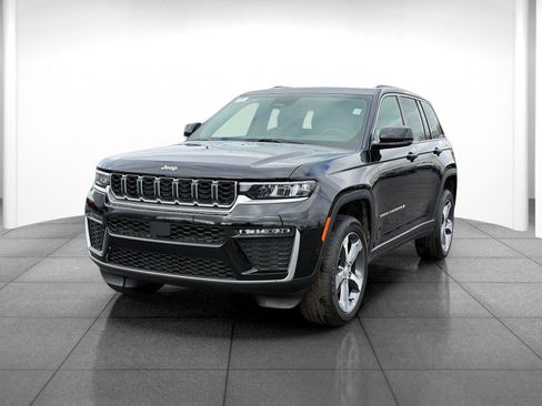 New 2026 Jeep Grand Cherokee Limited image 3