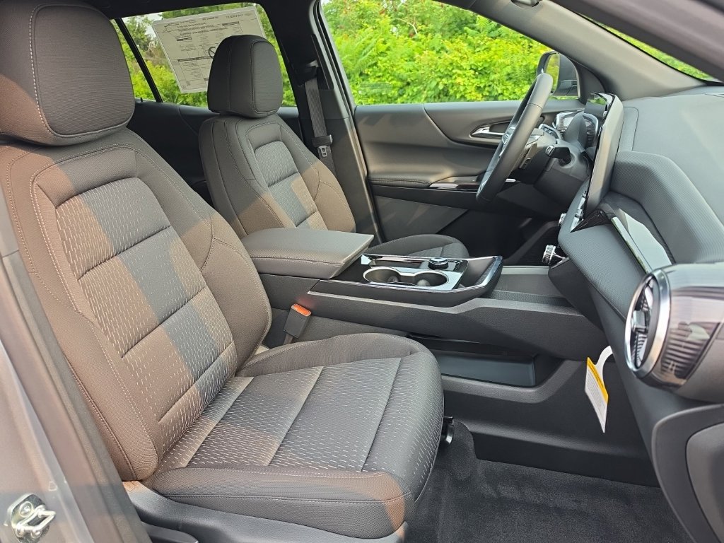 New 2027 Chevrolet Equinox LT FWD image 15