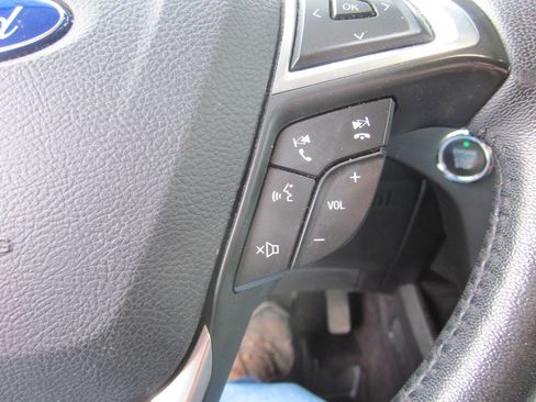 Used 2017 Ford Edge SEL w/ Equipment Group 201A image 25