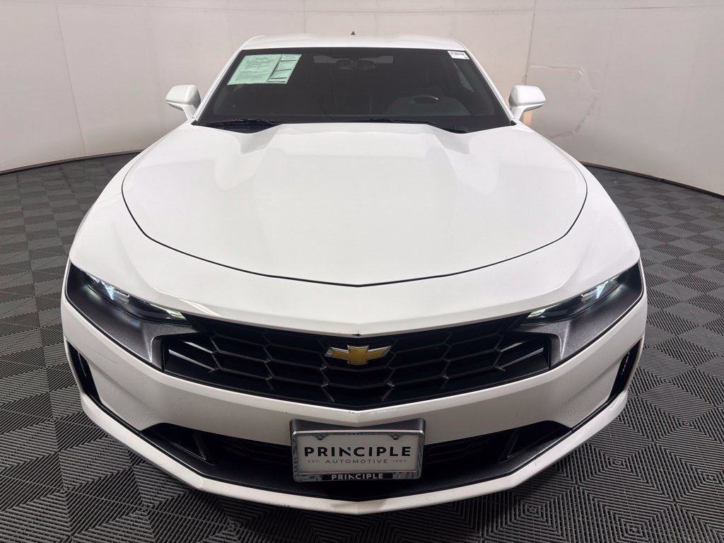 Used 2020 Chevrolet Camaro LT RWD image 3