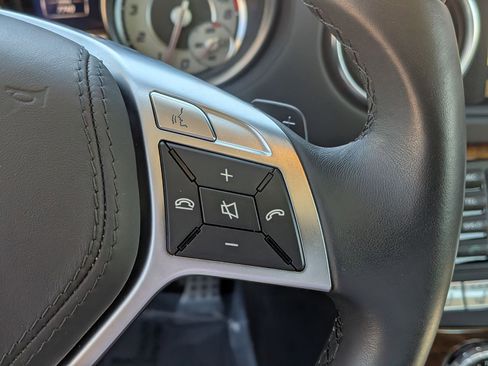 Used 2013 Mercedes-Benz SL 550 image 16