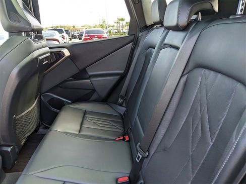 Used 2025 BMW X3 xDrive30i w/ Premium Package image 21