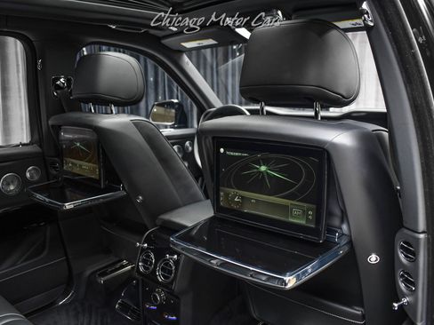 Used 2023 Rolls-Royce Cullinan w/ Cullinan Package AWD/4WD image 32