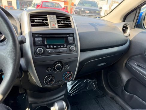 Used 2015 Nissan Versa SV image 19