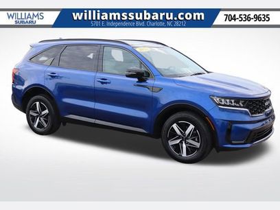 Used 2023 Kia Sorento S w/ Panoramic Sunroof Package