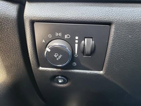 Used 2020 Jeep Grand Cherokee Laredo AWD/4WD image 25
