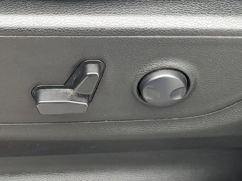 Used 2025 RAM 1500 Big Horn image 24