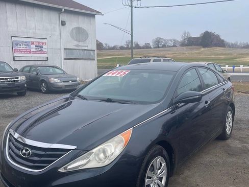 Used 2011 Hyundai Sonata GLS image 1