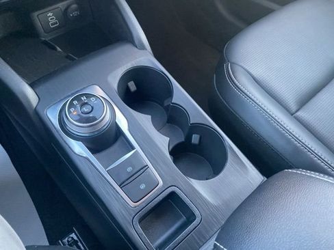 Used 2025 Ford Escape Platinum AWD/4WD image 14