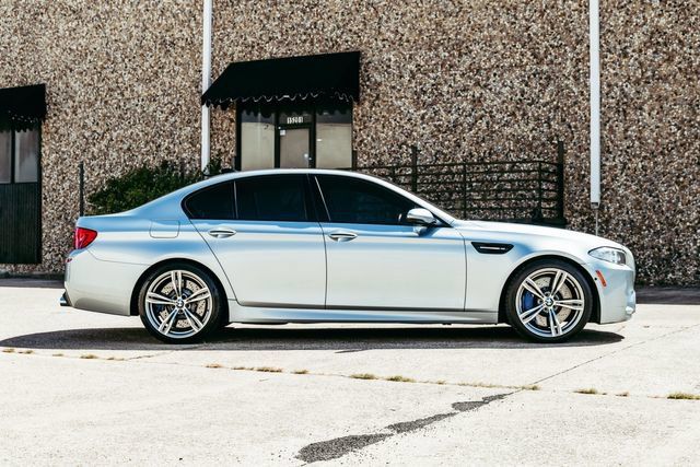 Used 2013 BMW M5 RWD image 12