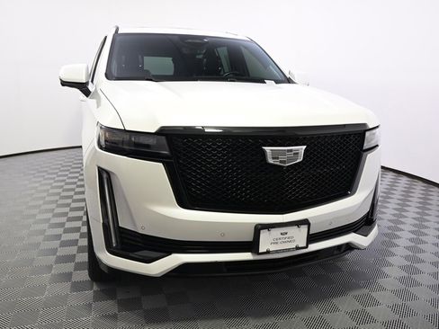 Certified 2023 Cadillac Escalade Sport Platinum image 9