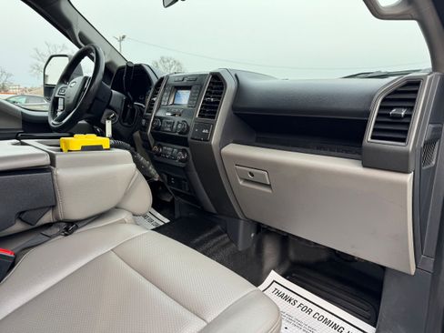 Used 2022 Ford F450 XL w/ Power Equipment Group image 16