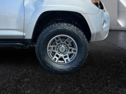 Used 2020 Toyota 4Runner SR5 image 13