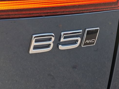 New 2026 Volvo XC60 B5 Plus w/ Protection Package Premier image 15