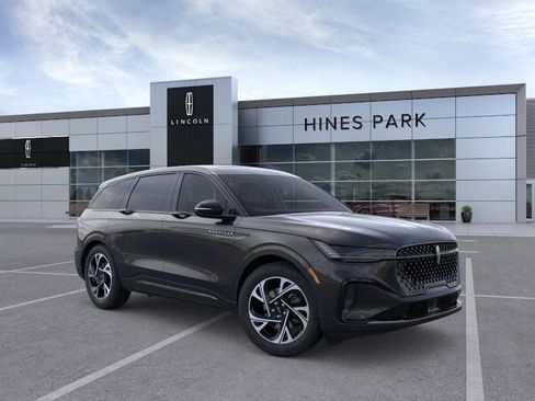 New 2026 Lincoln Nautilus Premier w/ Equipment Group 102A image 7