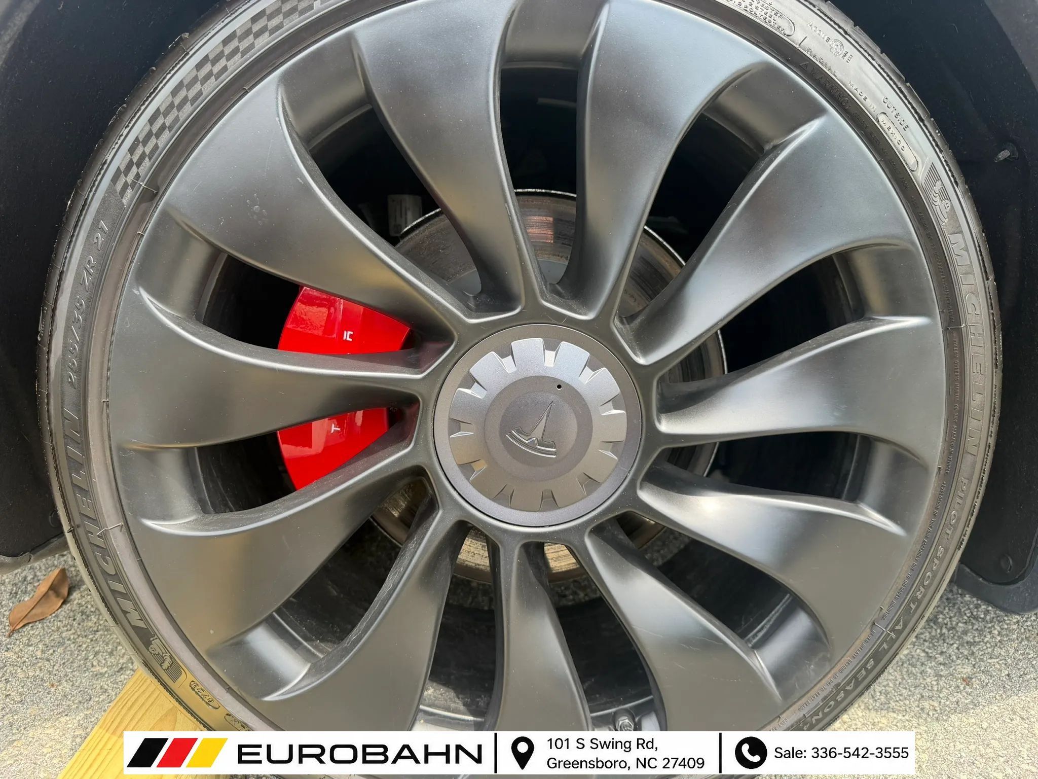 Used 2023 Tesla Model Y Performance AWD/4WD image 29