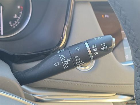 Used 2023 Cadillac XT5 Premium Luxury image 22