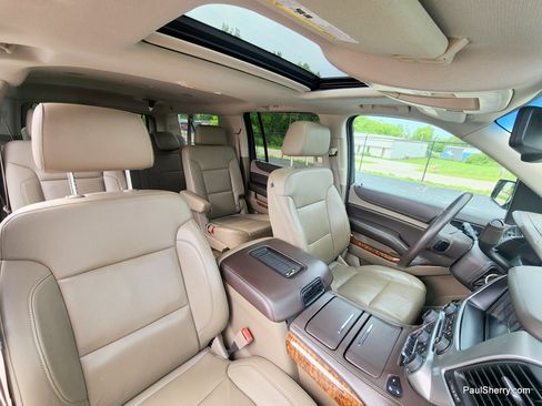 Used 2016 Chevrolet Suburban LTZ RWD image 38